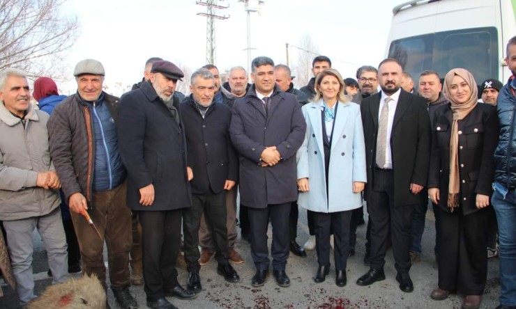 "Iğdır'da Yerel Siyasette Memnuniyetsizlik: Eleştiriler ve Güven Kaybı" Iğdır'da Siyasi Memnuniyetsizlik