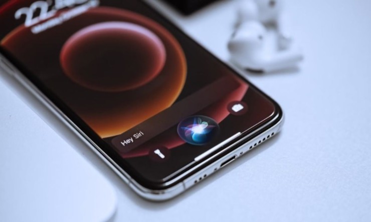 Apple, WWDC 2024'te AI Bildirim Özeti ve Siri için Konuşma Sesi Tanıtabilir