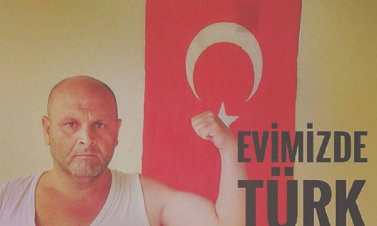 "Vatanına ve Türk Bayrağına Sadakatle Bağlan" Şeref ve Onur Ol!