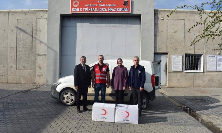 Kızılay'dan Kader Mahkumlarına Kucak Açan Yardım Eli