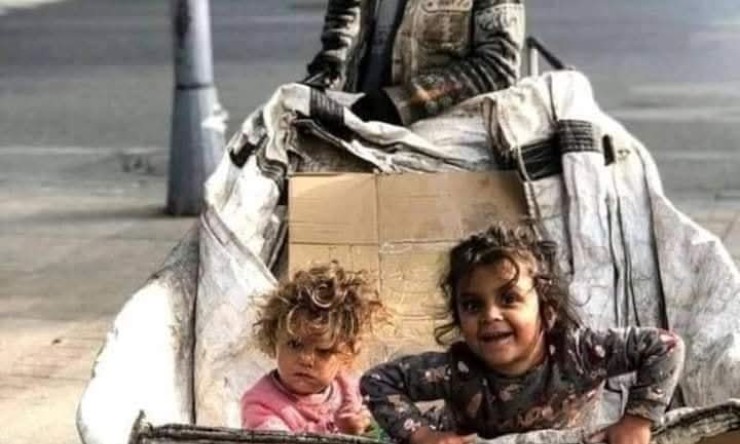 Biz Müslüman falan değiliz. O yüzden her fırsatta "Elhamdülillah" diyerek kendimizi kandırmayalım.